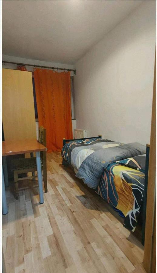La Madriguera Bed & Breakfast Raszyn Eksteriør bilde